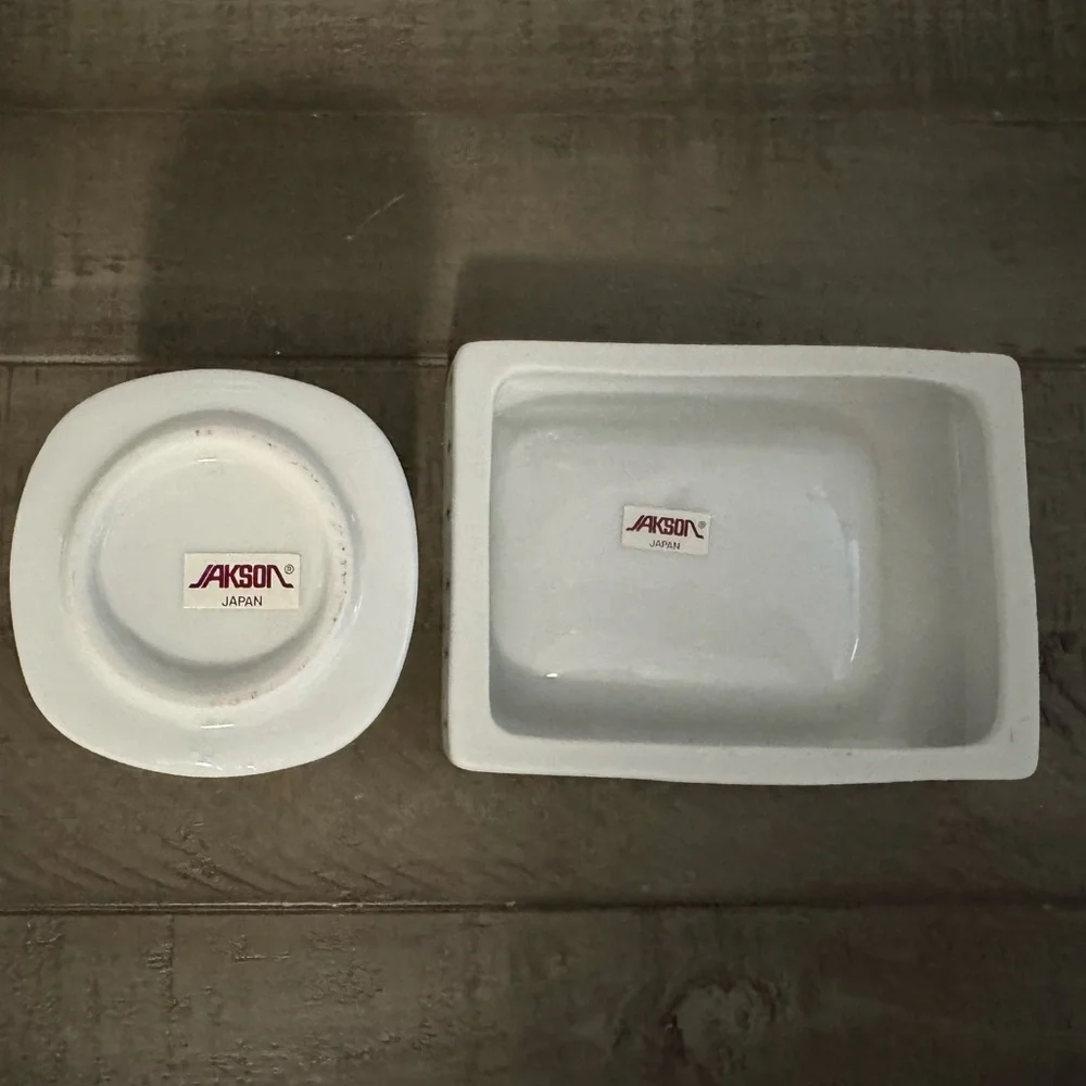 Vintage Festive Bathroom Set with Red Bow Design (NWT)